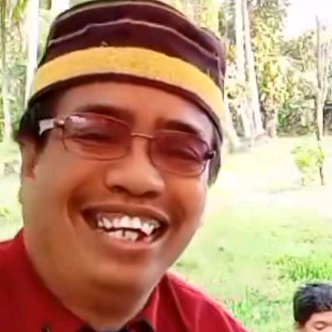 𝐏𝐀𝐊 𝐄𝐒 𝐁𝐞𝐫𝐝𝐚𝐬𝐢𝐡 (@pak.es.berdasih) is LIVE - TikTok LIVE