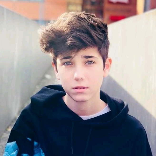 Arianfn (@arian_fan_1) is LIVE - TikTok LIVE