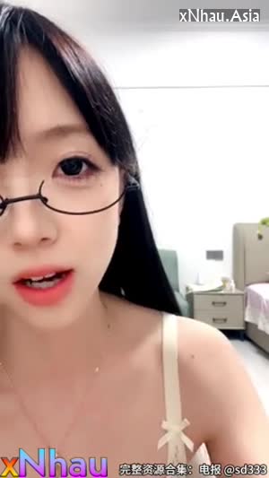 Cô gái thủ dâm mãnh liệt và phun nước trắng (Cô gái thủ dâm mãnh liệt và phun nước trắng) [26]