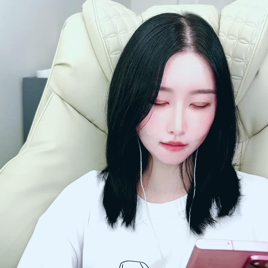 zzinieee-is-live-tiktok-live