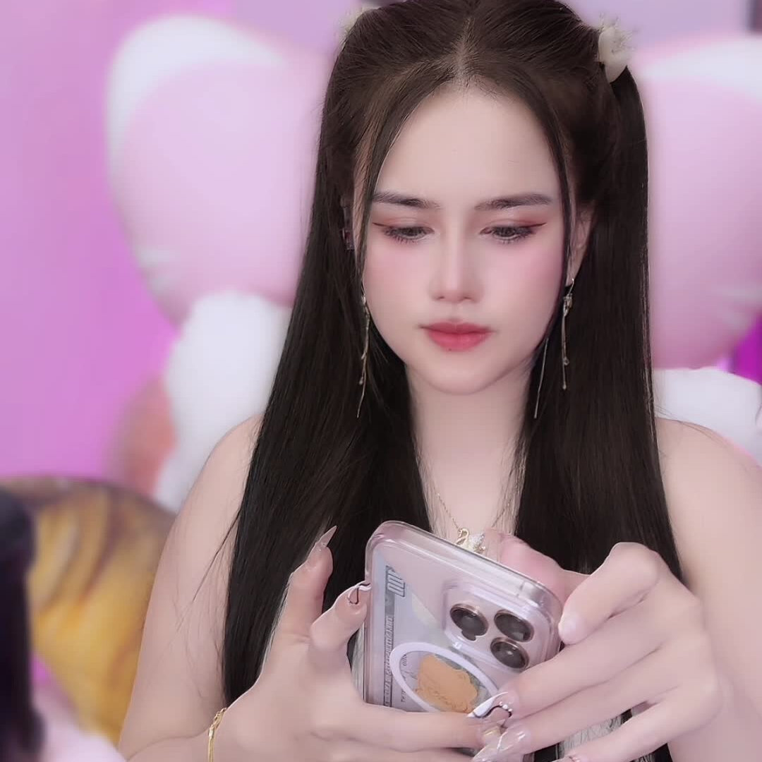 ɳ🌛 (@ut_moon1202) is LIVE - TikTok LIVE