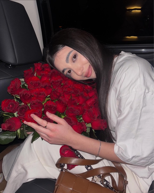 𝐀𝐃𝐀 (@off.ada) is LIVE - TikTok LIVE