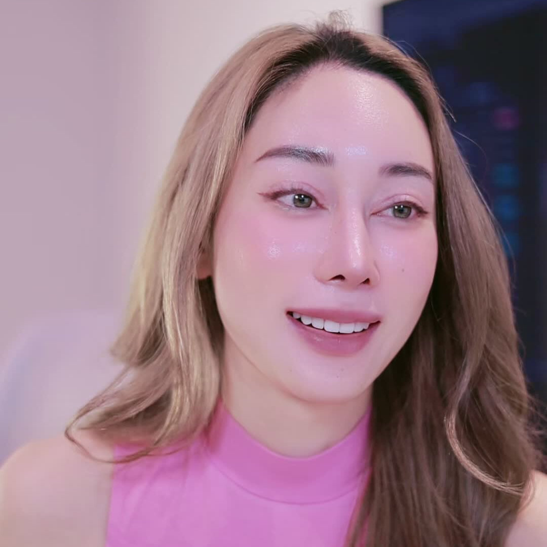 Petch Teeyapar (@petchteeyapar) is LIVE - TikTok LIVE